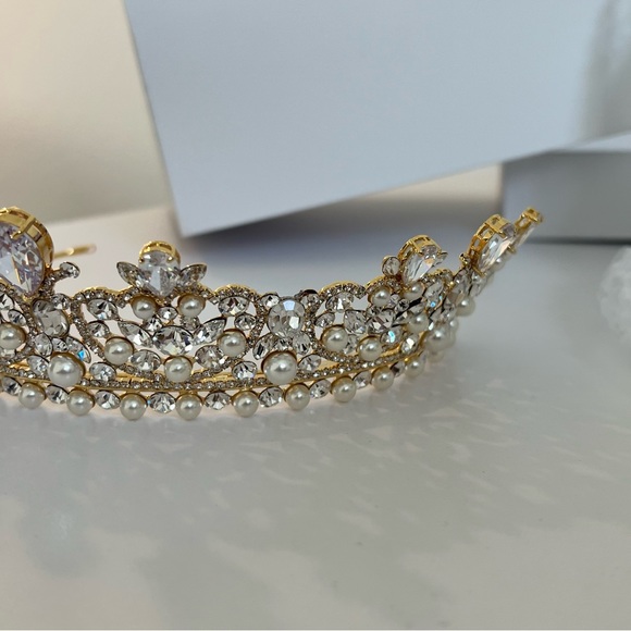 SWAROVSKI & PEARLS BRIDAL CROWN, WEDDING TIARA - Picture 6 of 9